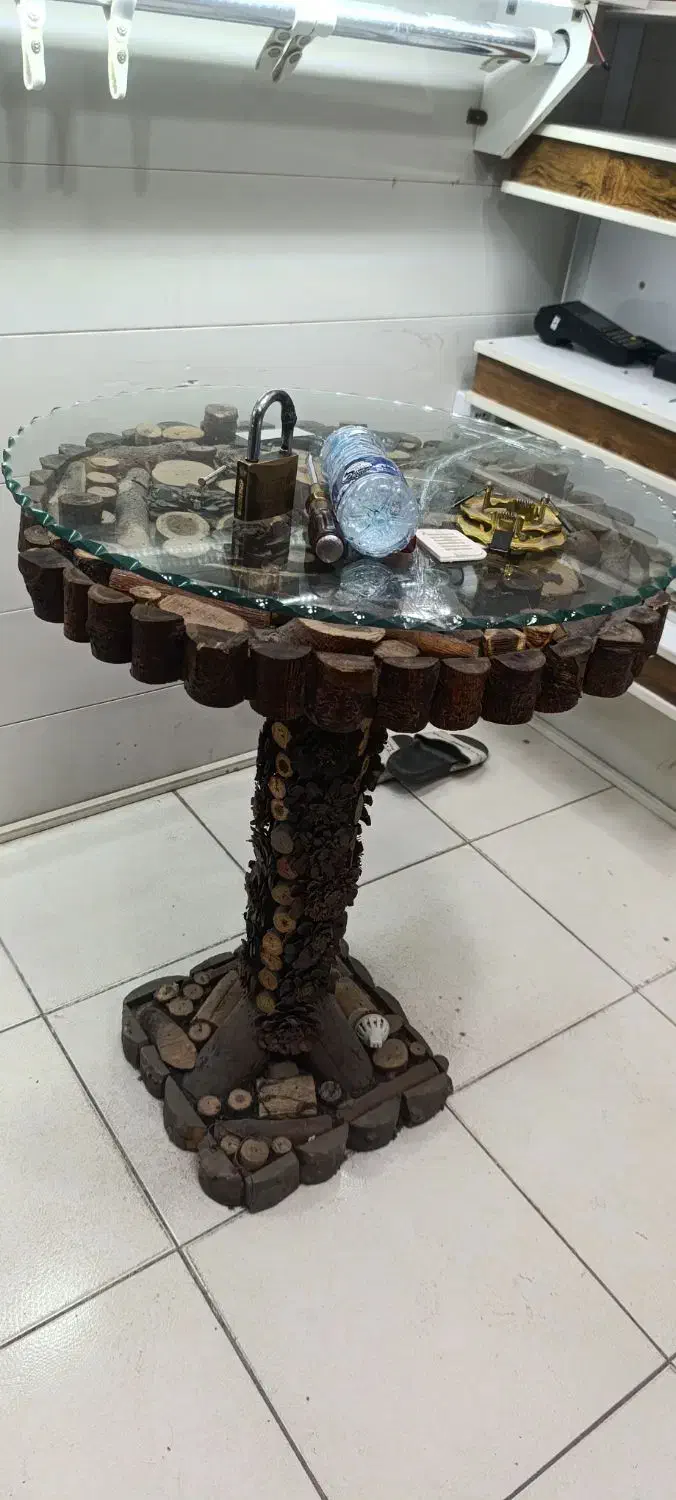 میز چوبی خوشگل مناسب کافه و زیر مانکنی|میز و صندلی غذاخوری|کرمانشاه, |دیوار