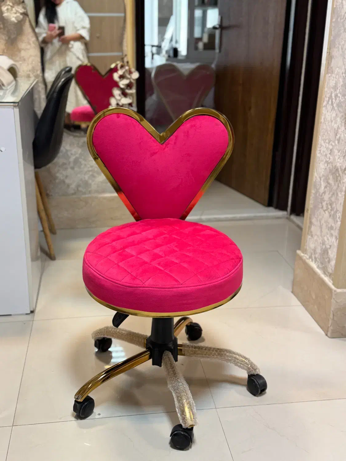 مدل قلب/ کاملا نو|صندلی و نیمکت|اردبیل, |دیوار