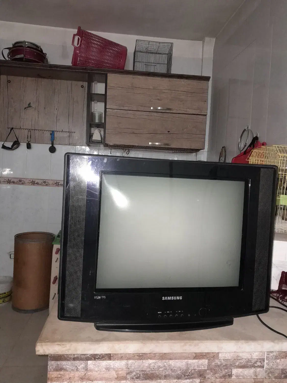 تلوزیون ۲۱سالم|تلویزیون و پروژکتور|رباطکریم, رباطکریم|دیوار