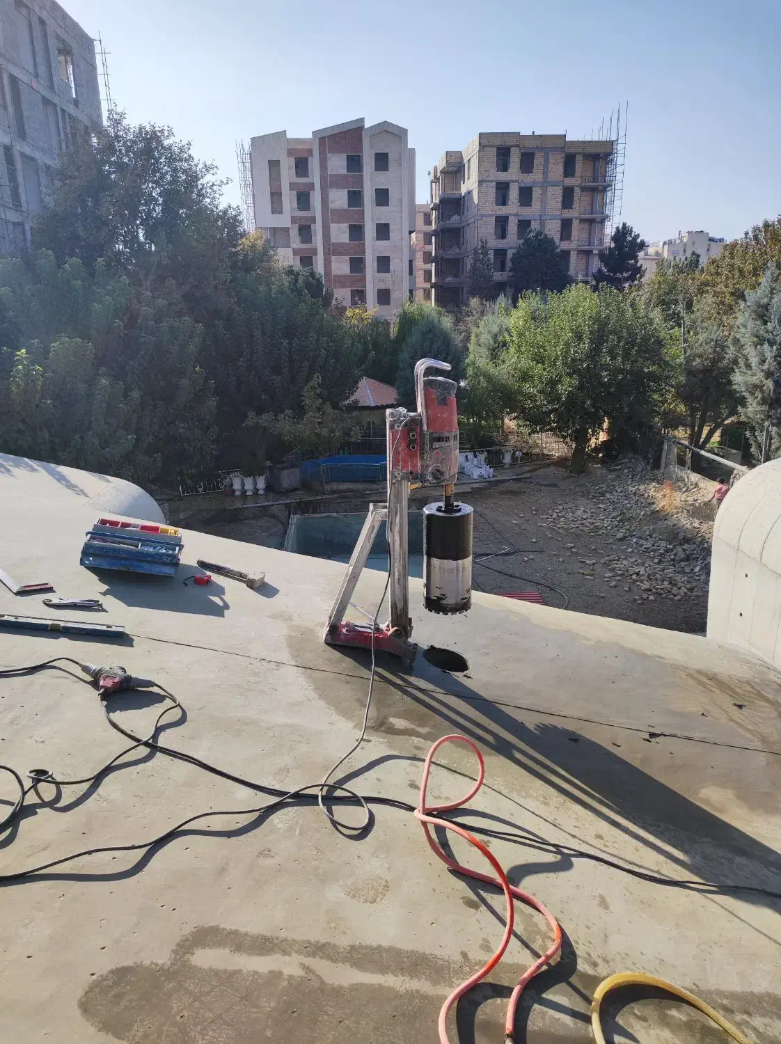 کرگیری برش بتن سوراخکاری کاشت بولت میلگرد|خدمات پیشه و مهارت|کرج, پیشاهنگی|دیوار