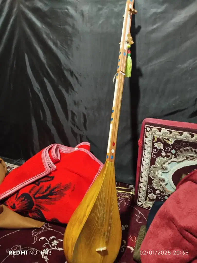 دمبوره محلی دنبوره هزارگی و قطغنی|سازهای سنتی|پاکدشت, خاتون آباد|دیوار