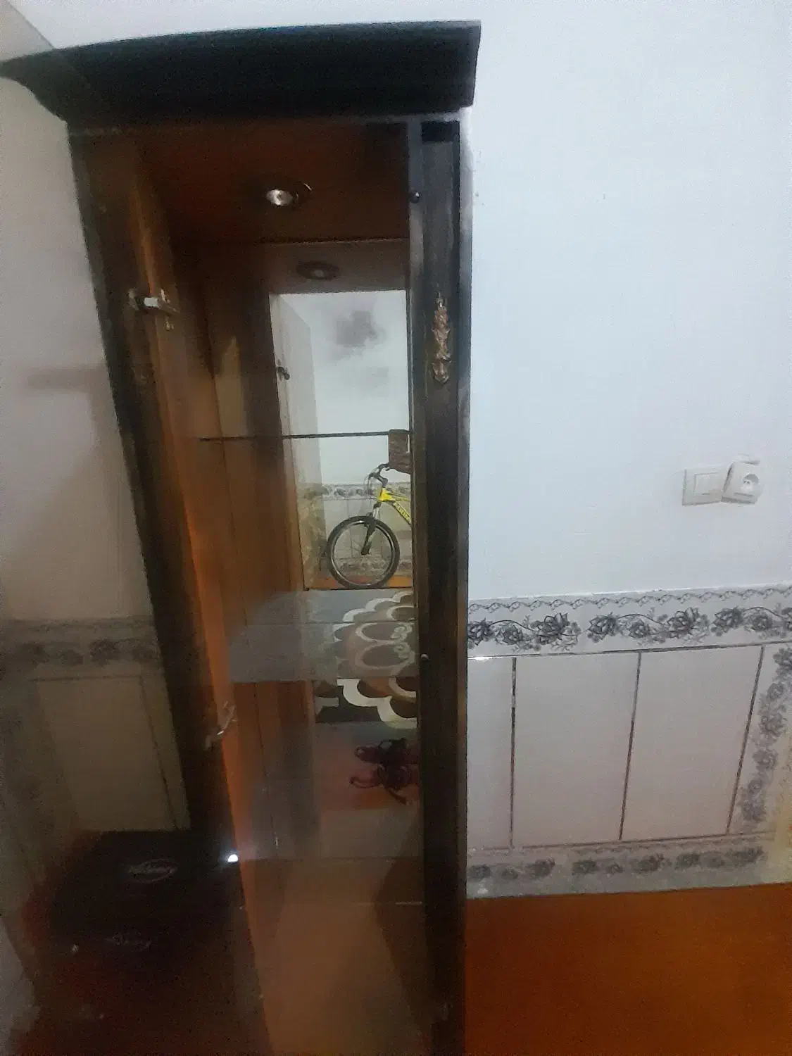 بوفه سالم وتمیز آرایشگاه|بوفه، ویترین، کنسول|یاسوج, |دیوار