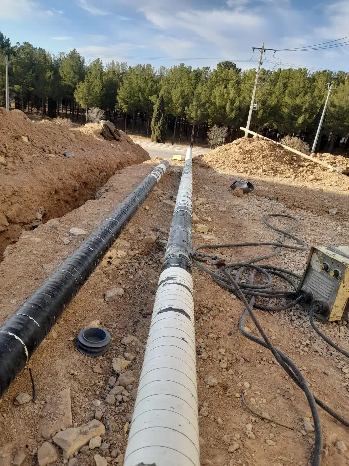 لوله کش گاز و آب..جوشکاری آبگرمکن.و خدمات جوشکاری|خدمات پیشه و مهارت|اسفراین, |دیوار