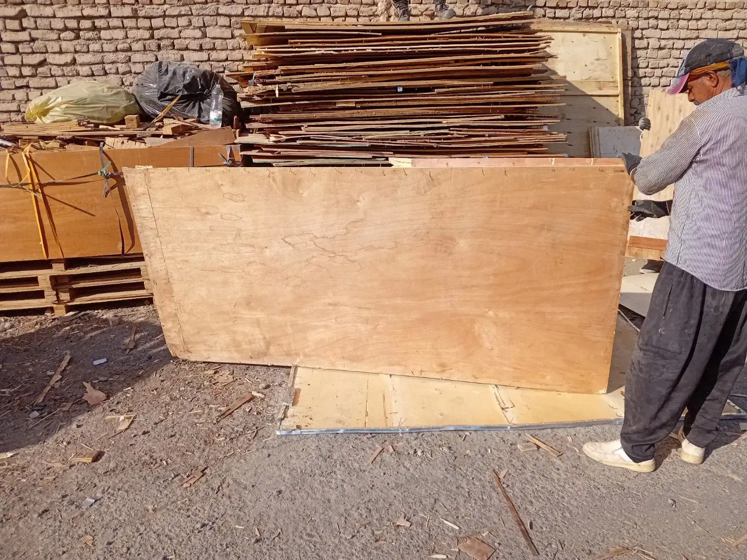 خریدار پالت باکس تخته سه لایی صندوق آهن مس برنج|خدمات پیشه و مهارت|هشتگرد, شهرک دانش|دیوار