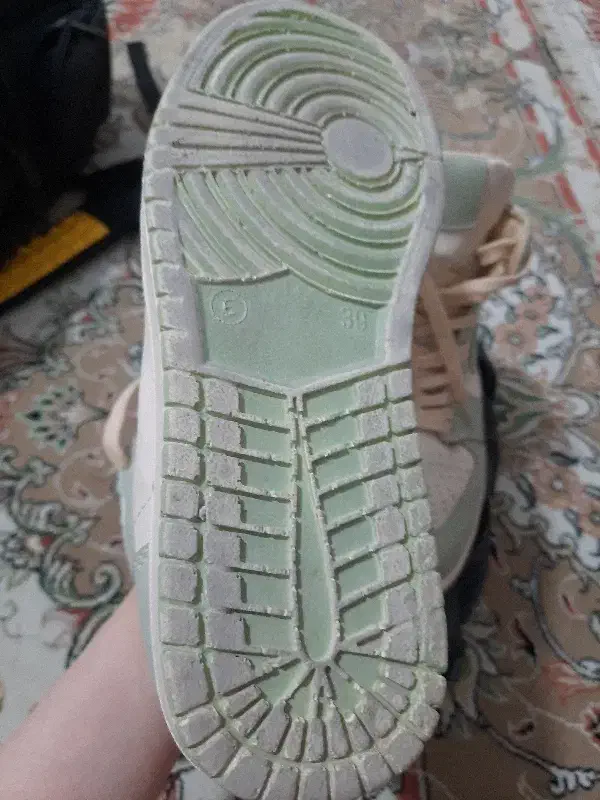 کتونی|کیف، کفش، کمربند|شیراز, بریجستون|دیوار