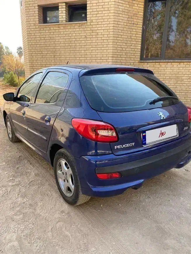 پژو ۲۰۷ اتومات ۹۶|خودرو سواری و وانت|شیراز, قصرالدشت|دیوار