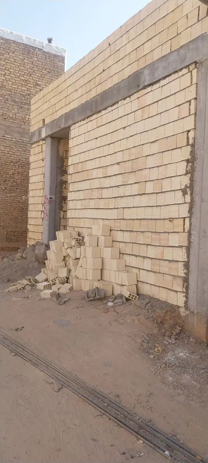 ساختمان  سفت کاری شده در بلوار مدرس فرعی۱۱|فروش خانه و ویلا|شهرضا, |دیوار