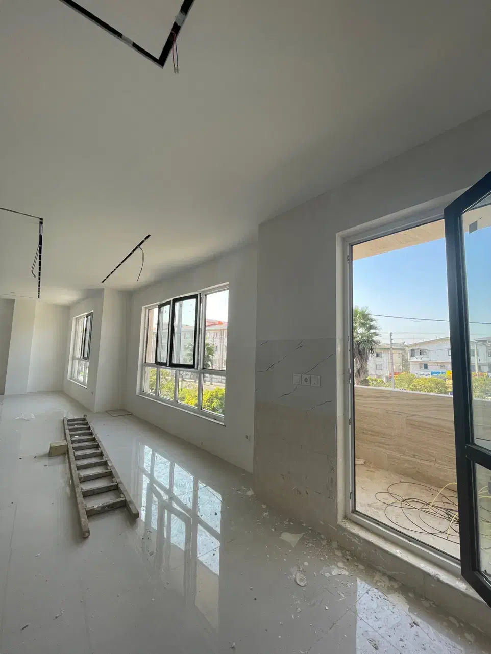 فروش واحد نوساز با نورگیر عالی حوالی میدان تربیت|فروش آپارتمان|لاهیجان, شقایق|دیوار