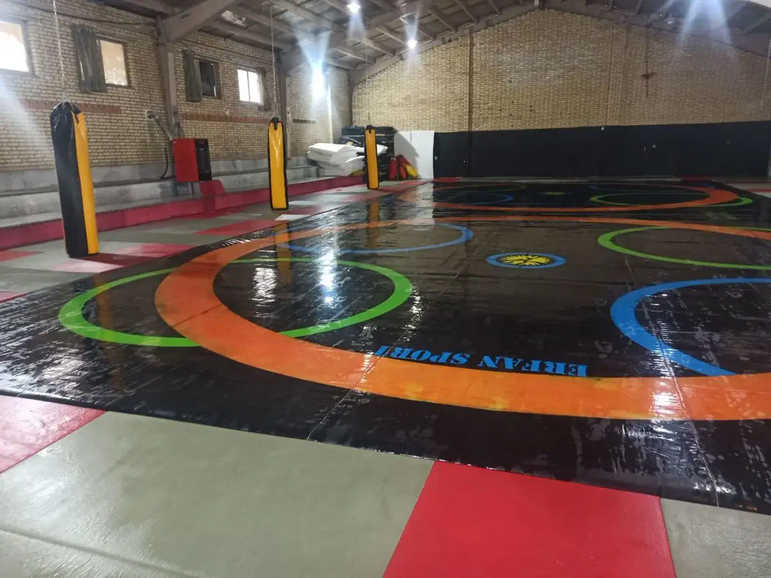 اجاره باشگاه ۵۵۰ متری در دانشگاه اصفهان|اجارهٔ دفتر کار، اتاق اداری، مطب|اصفهان, دانشگاه اصفهان|دیوار