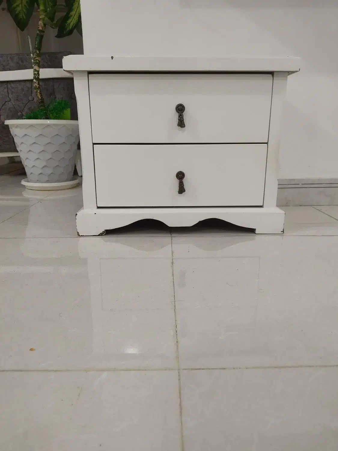 پا تختی|تخت و سرویس خواب|قروه, |دیوار