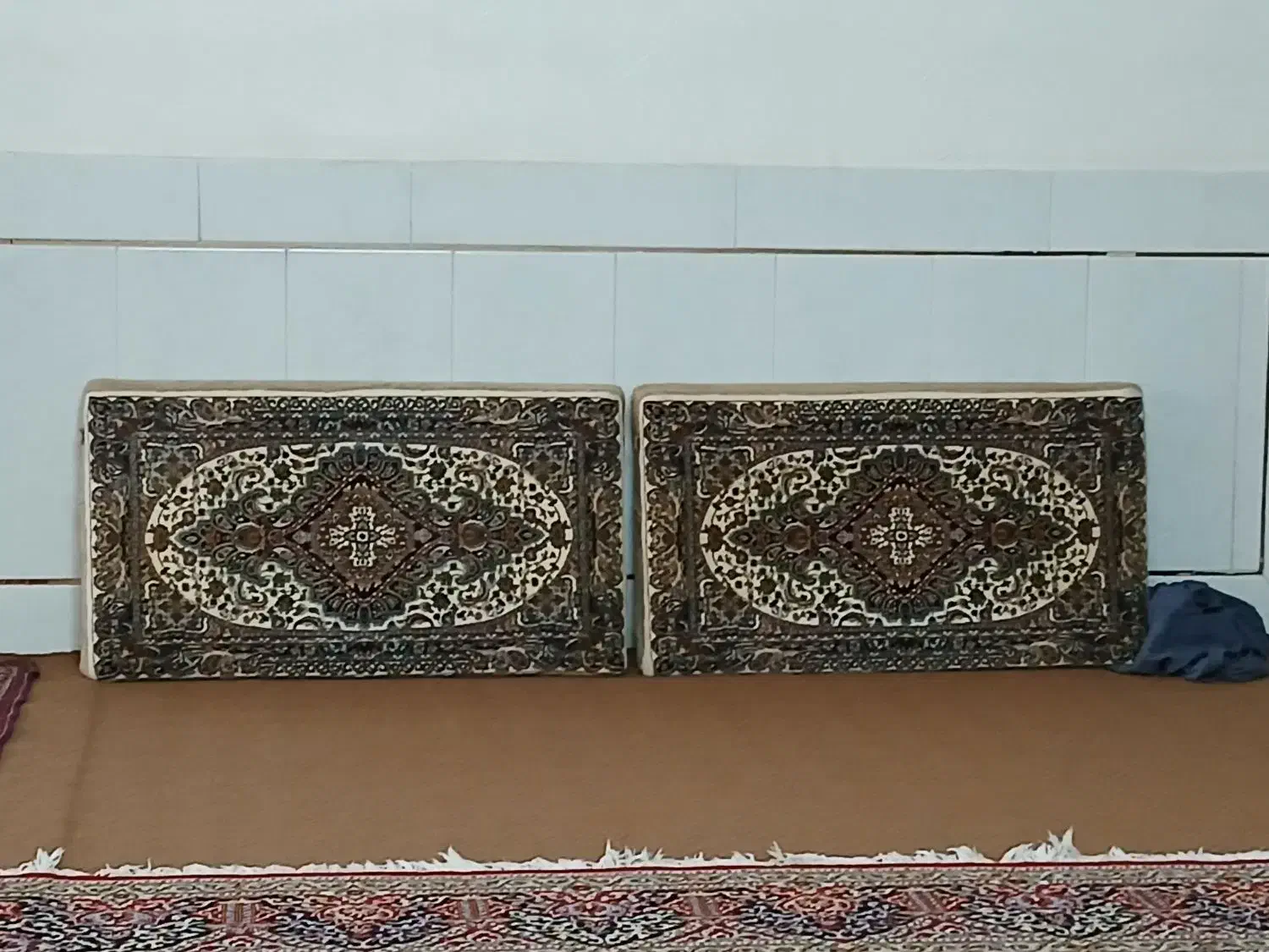 پشتی|پشتی|حبیب آباد, |دیوار