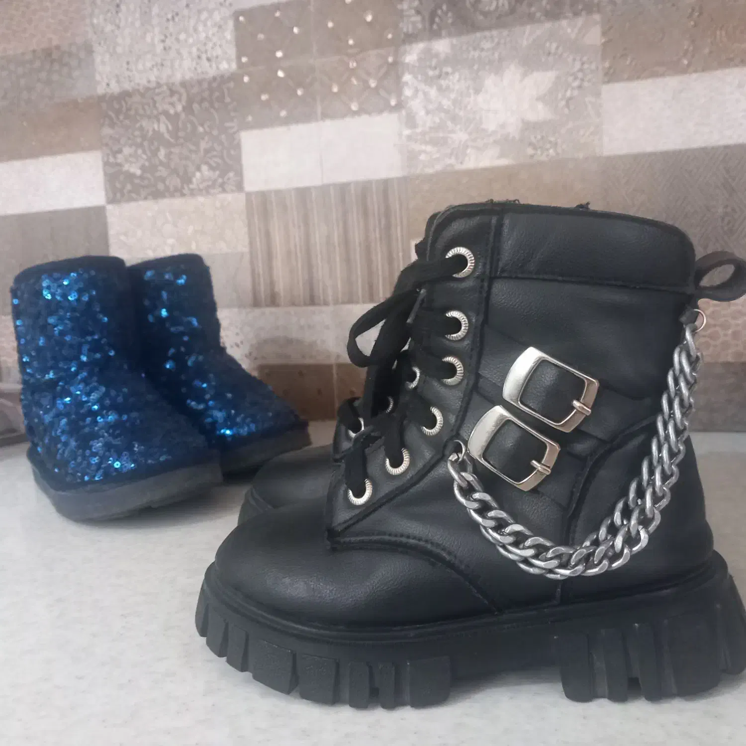 پوتین و کفش اسپورت دخترانه|کفش و لباس بچه|شیراز, دکتر حسابی|دیوار