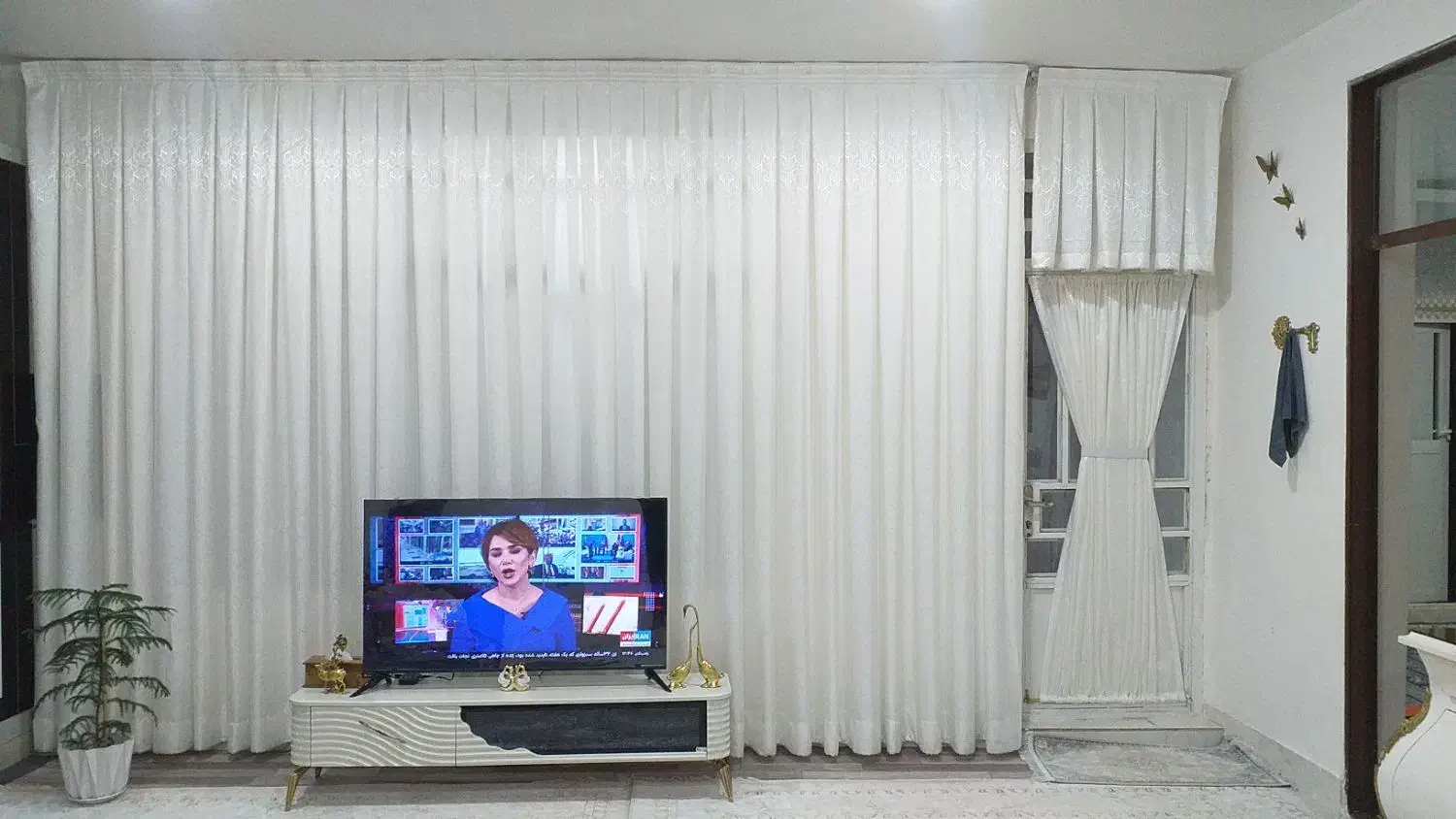 پرده پذیرایی|پرده، رانر، رومیزی|دورود, |دیوار