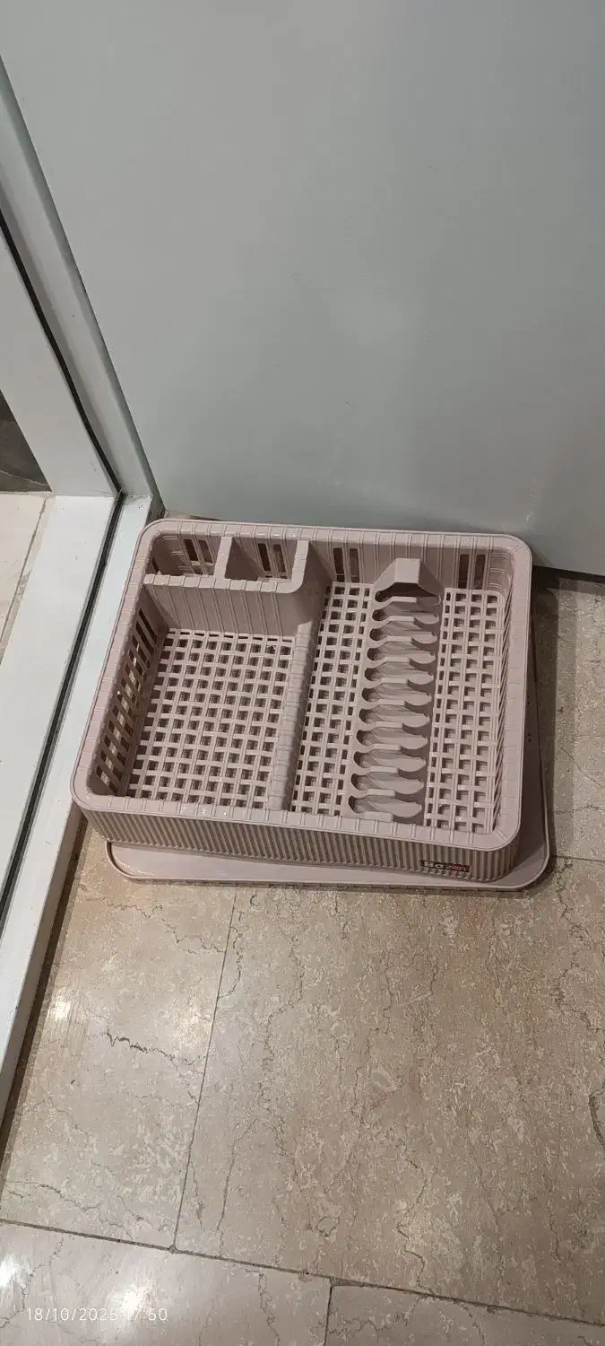 آبچکان|آب‌چکان و نظم‌دهنده ظروف|همدان, |دیوار