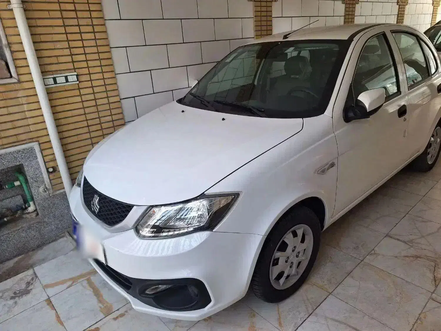 ساینا دوگانه ۴۰۳ بی رنگ وکم کار گارانتی فعال|خودرو سواری و وانت|قم, صفائیه|دیوار