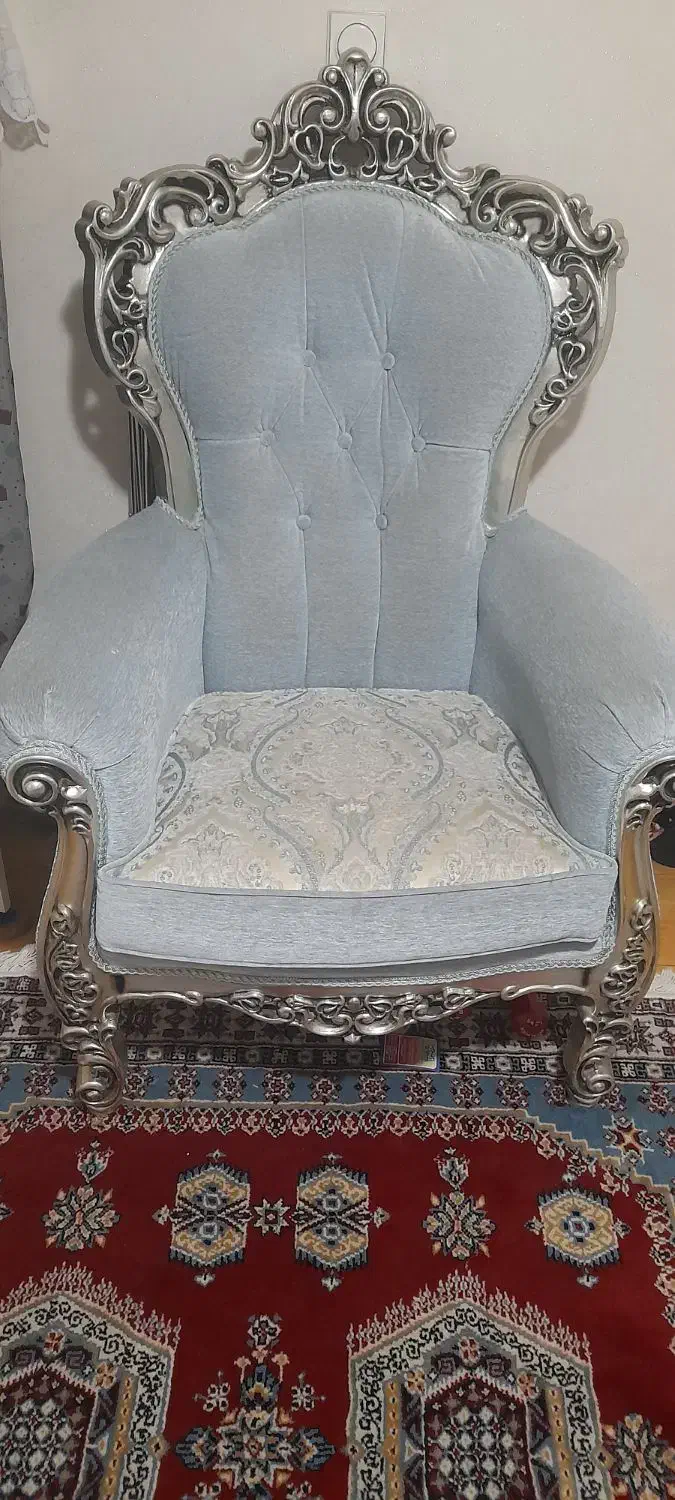 مبل تکی آبی رنگ|مبلمان خانگی و میز عسلی|رشت, معلم|دیوار