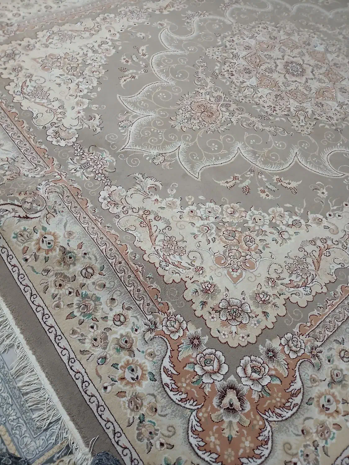 قالی ۳×۴ در حد نو|فرش|بجنورد, |دیوار