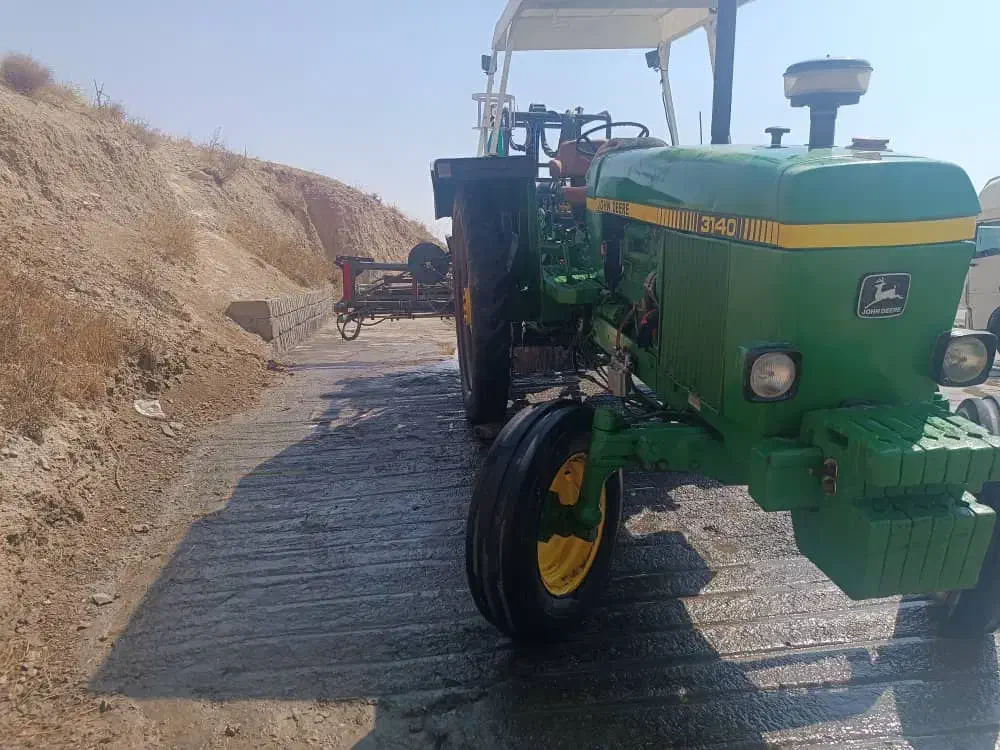 تراکتور جاندیر ۳۱۴۰ و سمپاش پاژن ۸۰۰ لیتری|خودرو سنگین|مرودشت, نقش رستم|دیوار