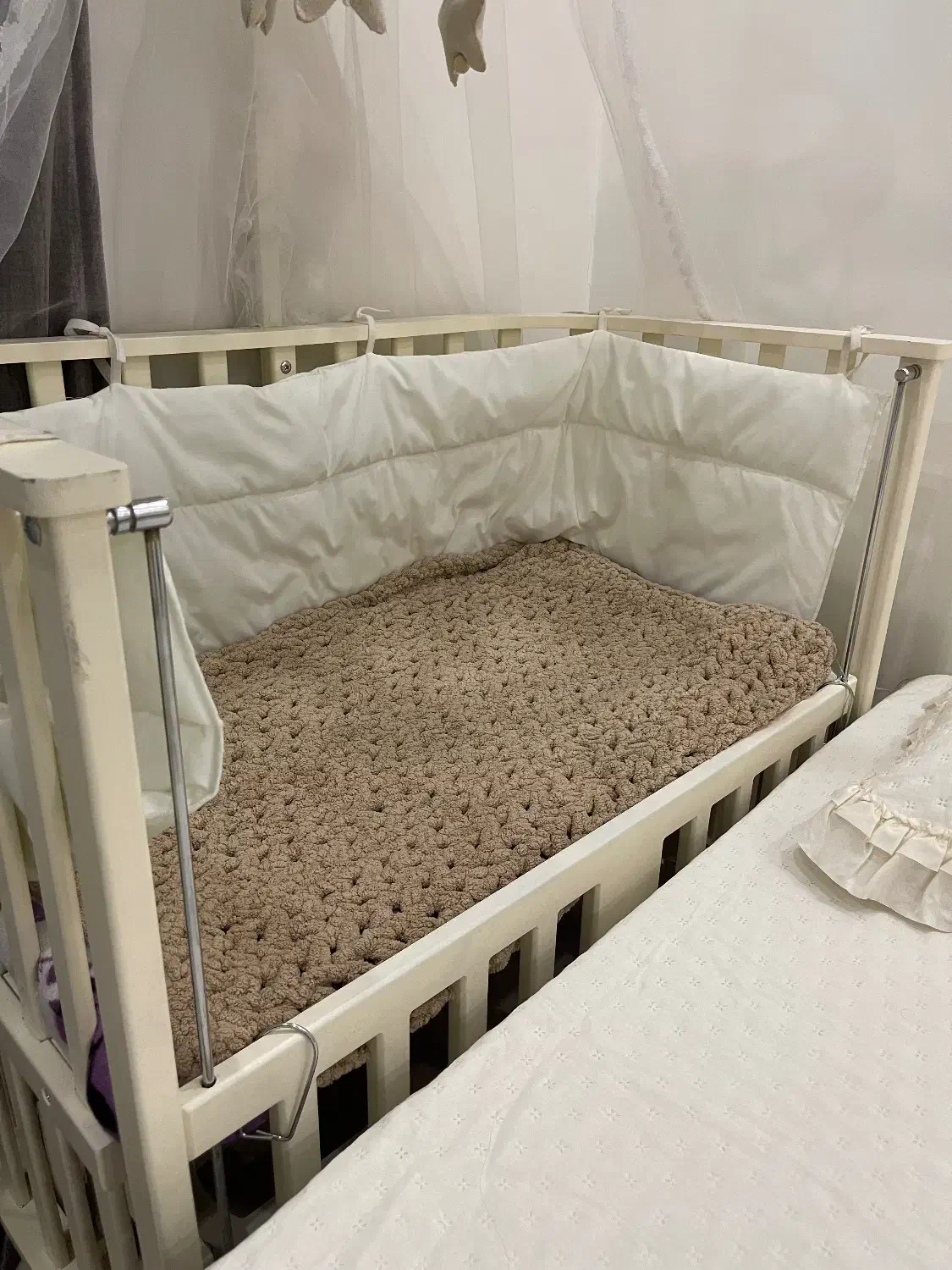 تخت کنار مادر|تخت و صندلی بچه|تهران, طرشت|دیوار