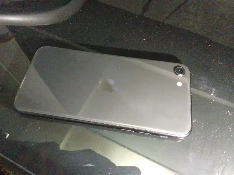 آیفون SE|موبایل|دامغان, |دیوار