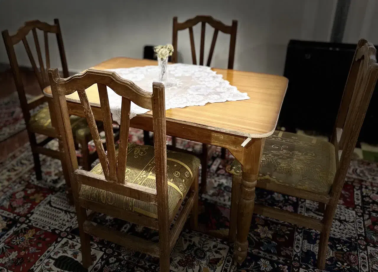 میز غذا خوری|میز و صندلی غذاخوری|شهرکرد, |دیوار