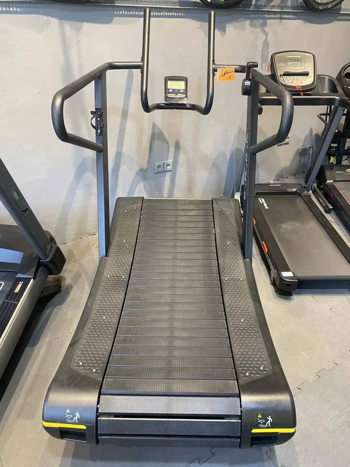 تردمیل مکانیکی باشگاهی|تجهیزات ورزشی|یزد, |دیوار