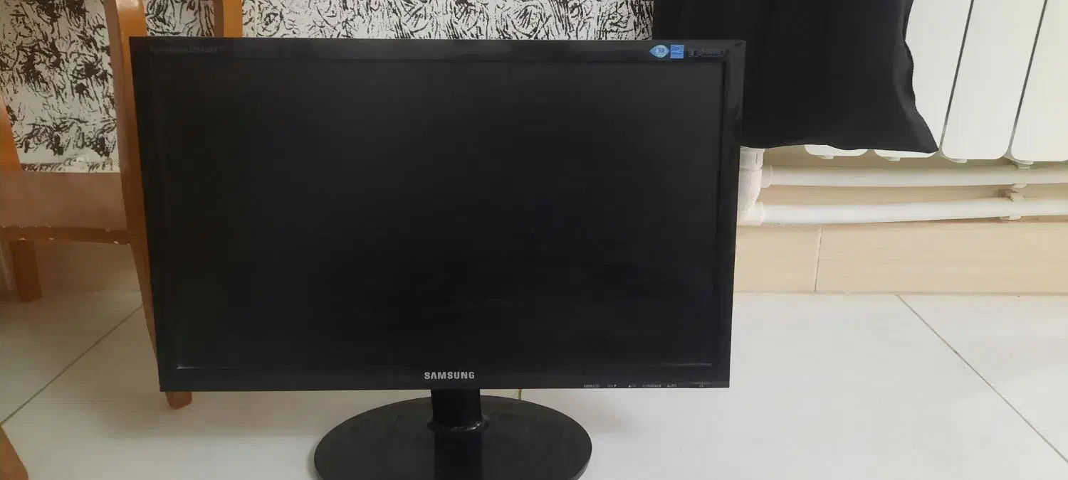 کامپیوتر|رایانه رومیزی|رشت, رودباری|دیوار