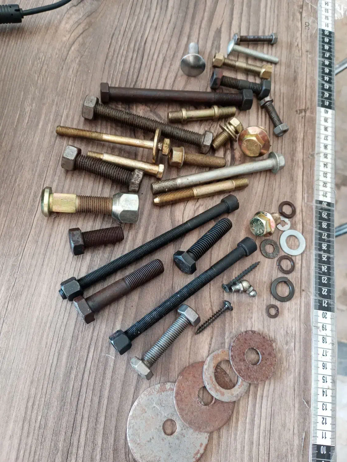 پیچ و لوازم پیچ ومهره ماشینهای پرایدونیسان وپیکان|قطعات یدکی و لوازم جانبی|رشت, نخودچر|دیوار