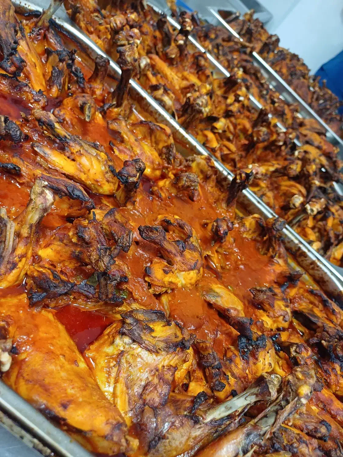 نیازمند نیروی کار در آشپزخانه ترجیحا آقا|استخدام خدمات فروشگاه و رستوران|نقده, |دیوار