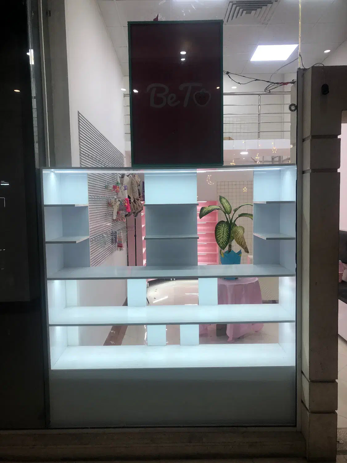 ویترین MDF استند ارایشی وتابلو|بوفه، ویترین، کنسول|قزوین, |دیوار