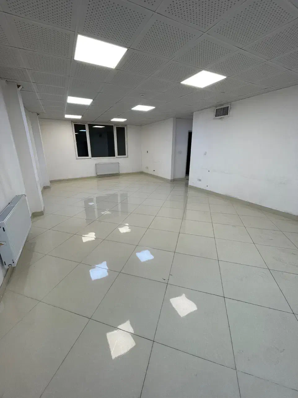 خدماتی ۸۱ متری بر اصلی بلوار ۱۷ شهریور شیک|فروش دفتر کار، اتاق اداری، مطب|سمنان, |دیوار