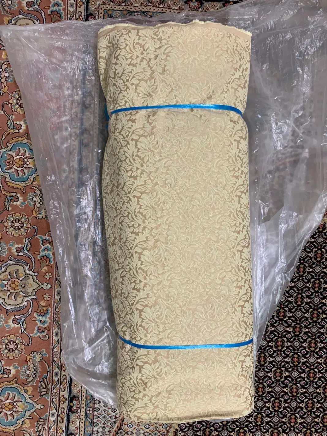 تشک بالشت پارچه پارچ آب کش لگن میز تلوزیو|رختخواب، بالش، پتو|تهران, شهید رجایی|دیوار