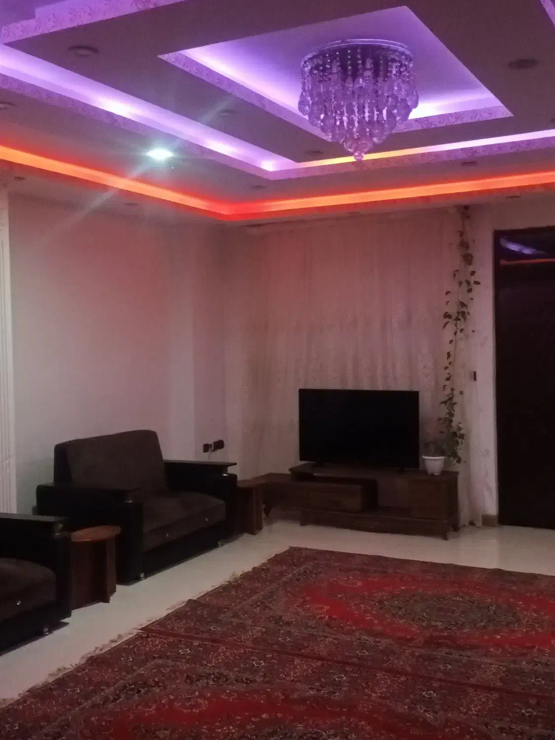 ویلای نو ساز تمیز داخل شهری دربست ۲ خواب کد/ ۱۲۰/|اجارهٔ کوتاه‌مدت آپارتمان و سوئیت|فومن, |دیوار