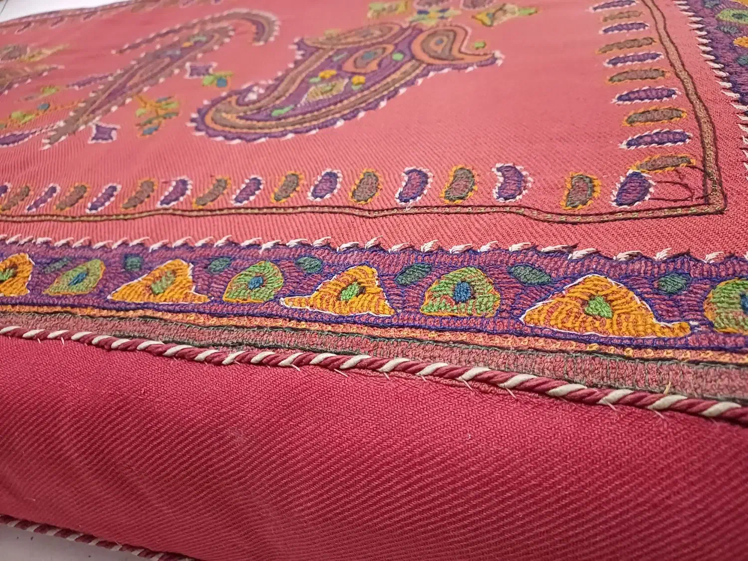 پشتی پته تمام ابر|پشتی|کرمان, |دیوار