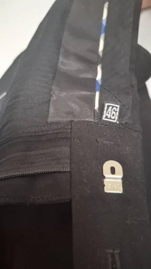 کت و شلوار|لباس|بروجن, |دیوار