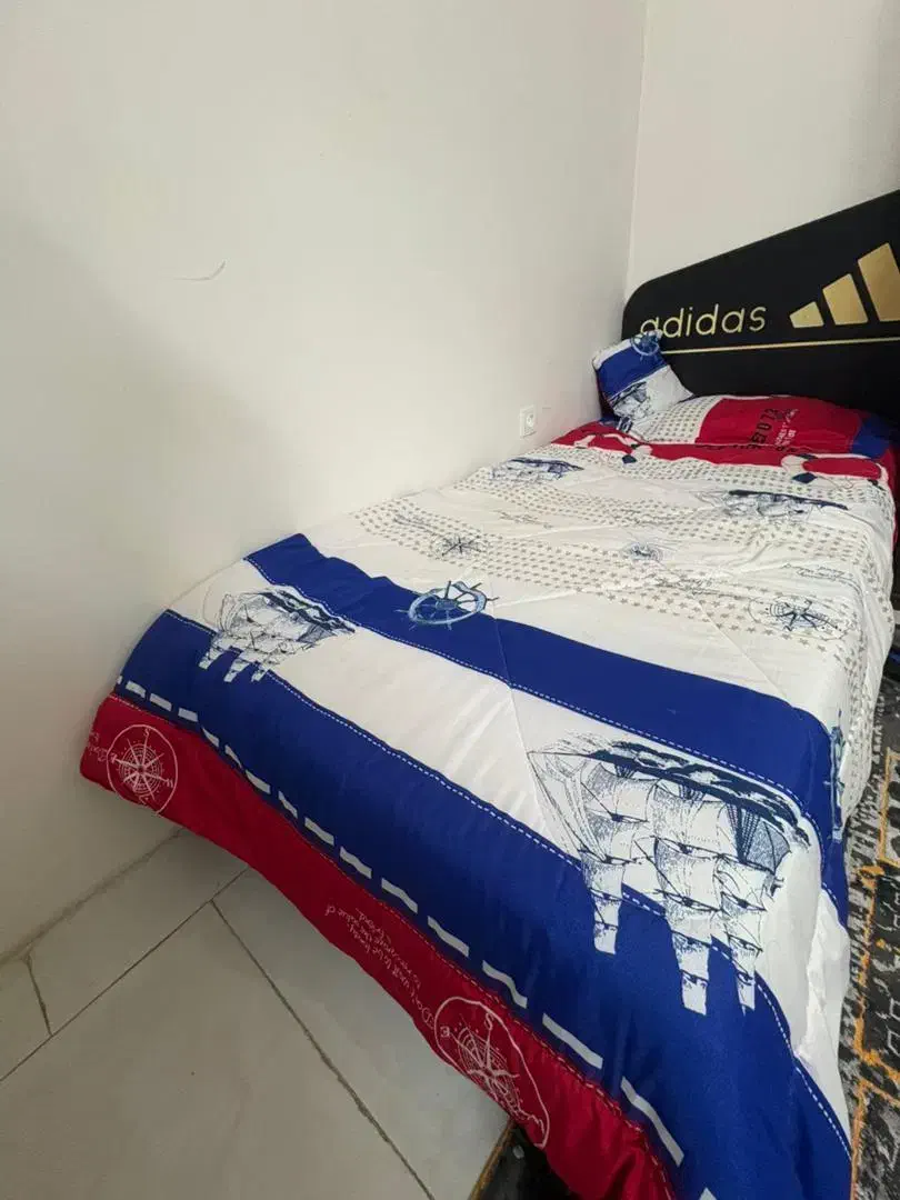 تخت نوجوان|تخت و سرویس خواب|دماوند, گیلاوند|دیوار