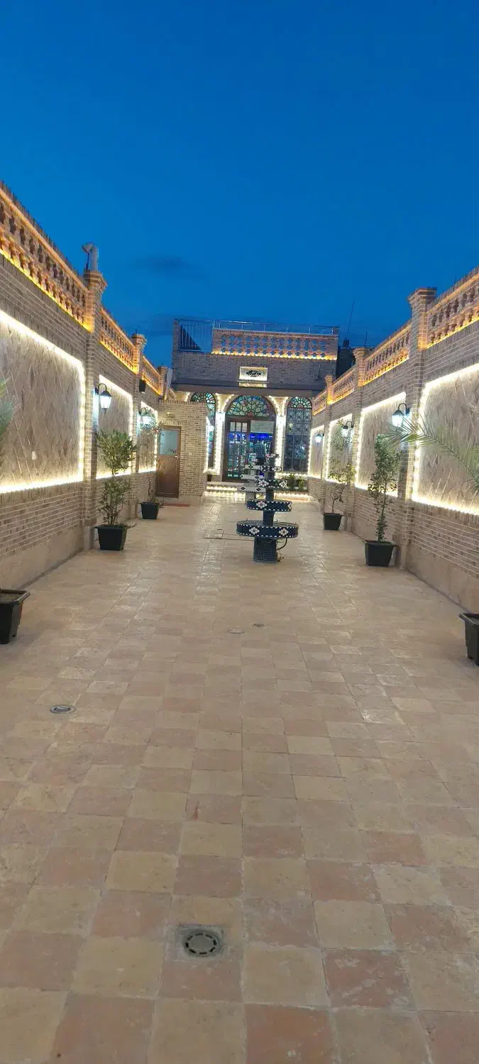 صبحانه رستوران سنتی شاه نشین به کرایه داده میشود|اجارهٔ مغازه و غرفه|نیشابور, امام|دیوار