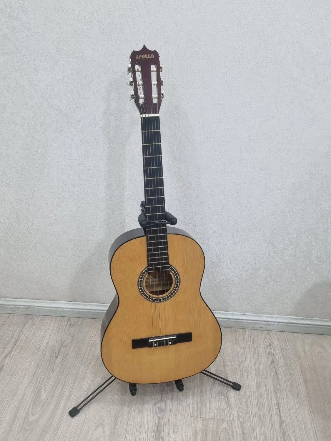 گیتار در حد نو|گیتار، بیس، امپلیفایر|ارومیه, |دیوار