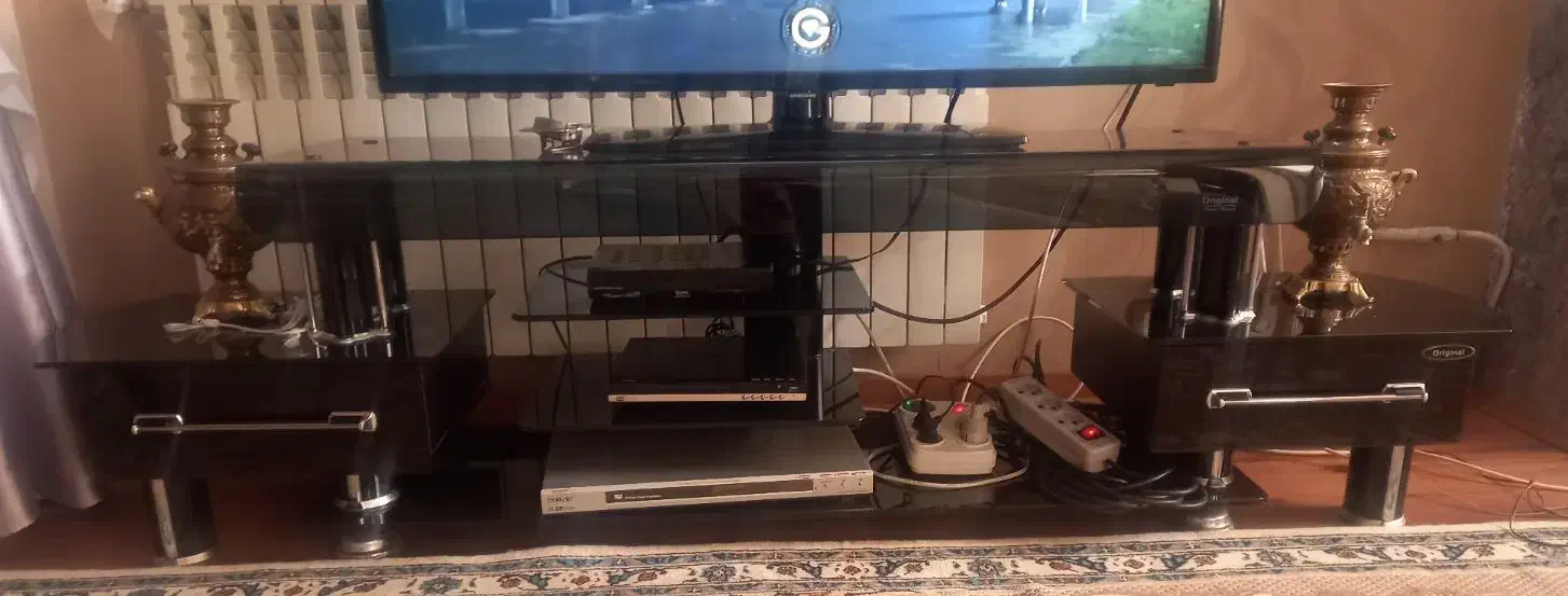 میز تلویزیون شیشه دودی|میز تلویزیون|مشهد, دانشجو|دیوار