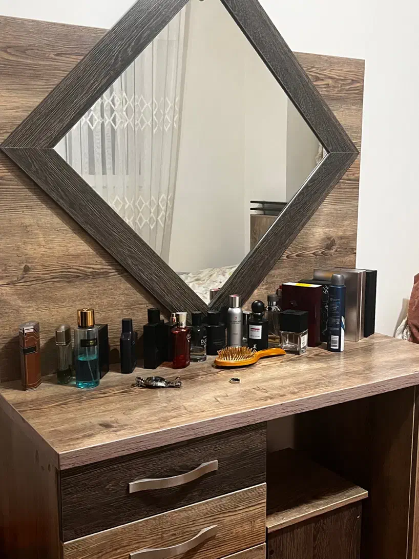 سرویس تخت خواب|تخت و سرویس خواب|گرمدره, |دیوار