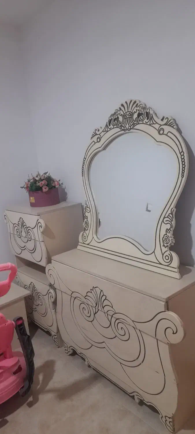 فروش سرویس خواب کرم۳میلیون|تخت و سرویس خواب|قرچک, شهرک طلائیه|دیوار