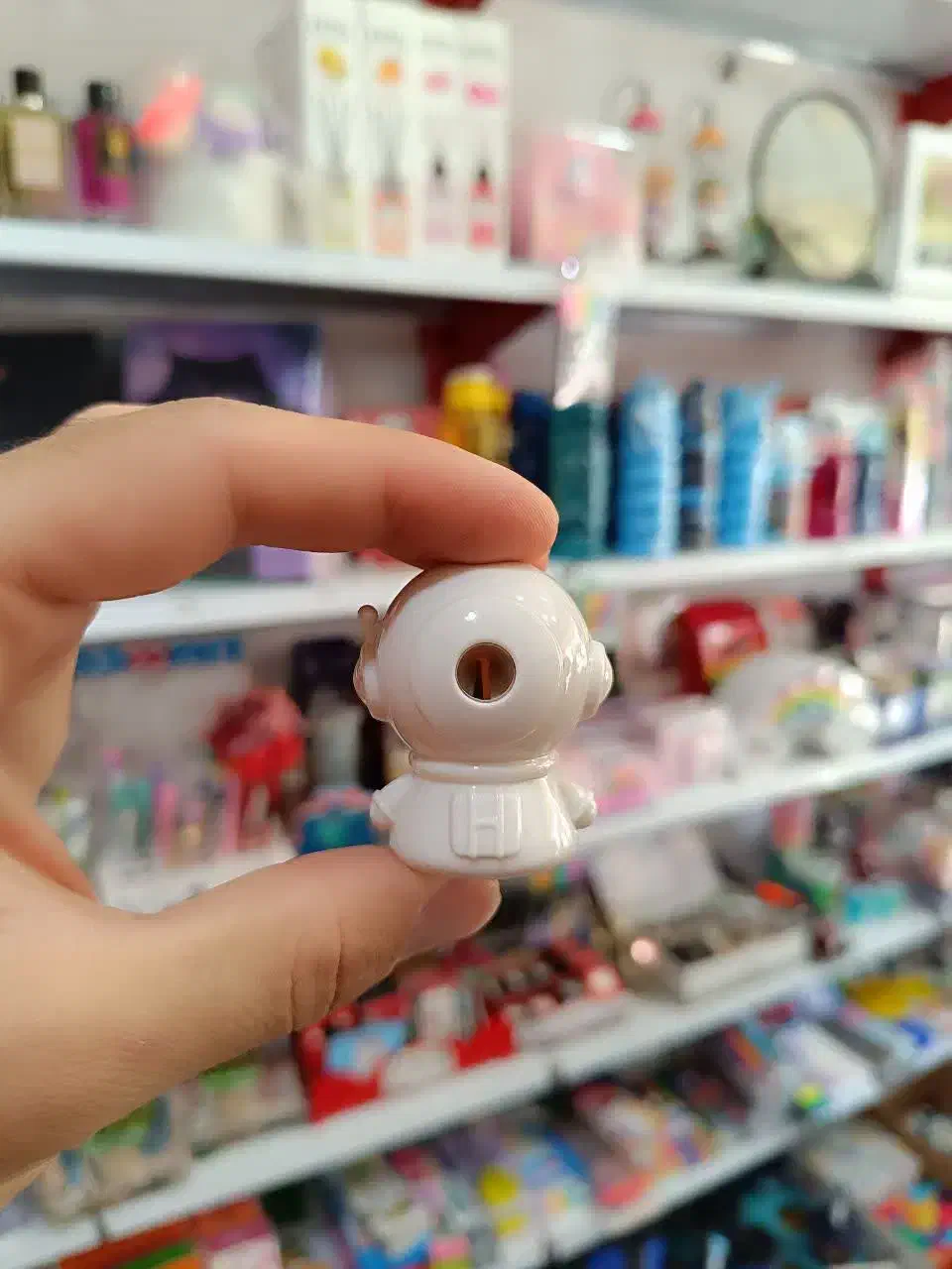 لوازم تحریر / تراش فضانورد|لوازم التحریر|قم, نخودی|دیوار