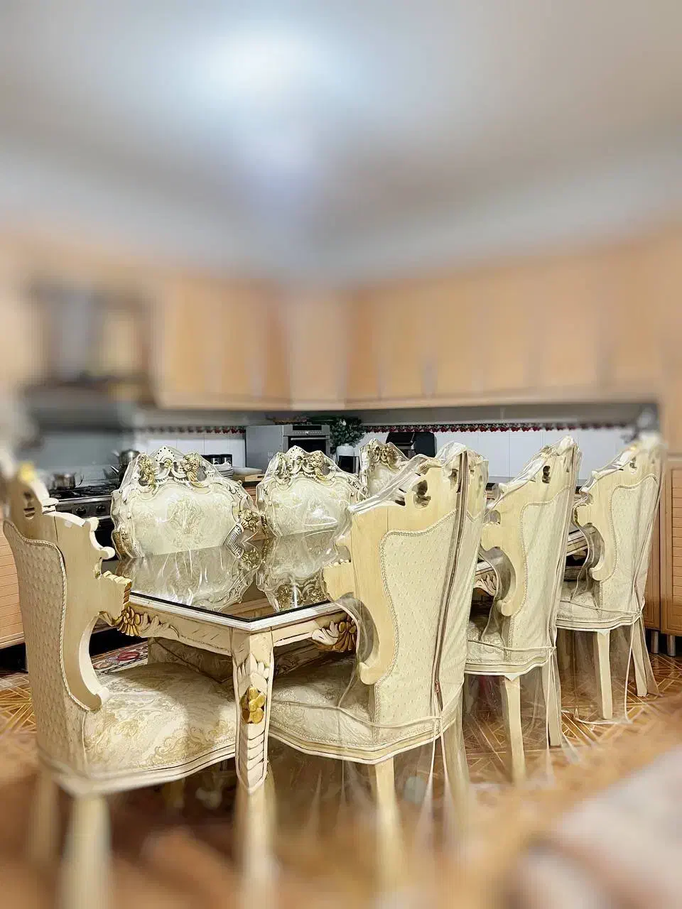 میز ناهار خوری شش نفره سلطنتی تمیز|میز و صندلی غذاخوری|دره شهر, |دیوار