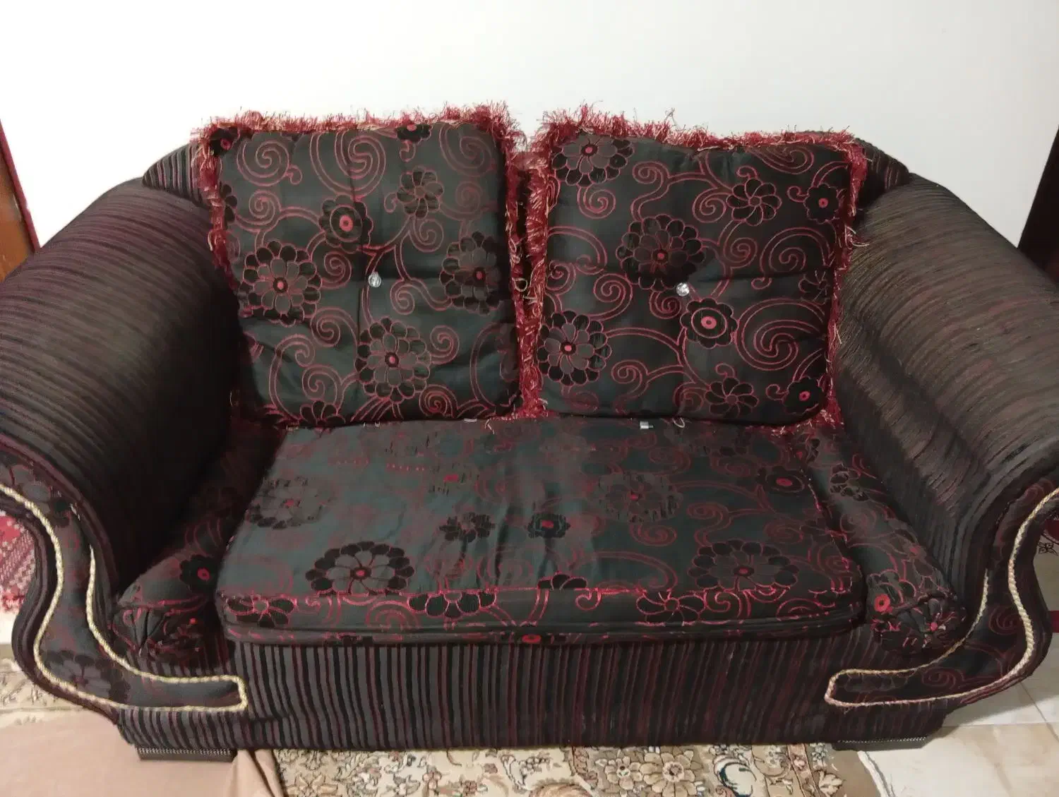 مبل قدیمی|مبلمان خانگی و میز عسلی|زاویه, |دیوار