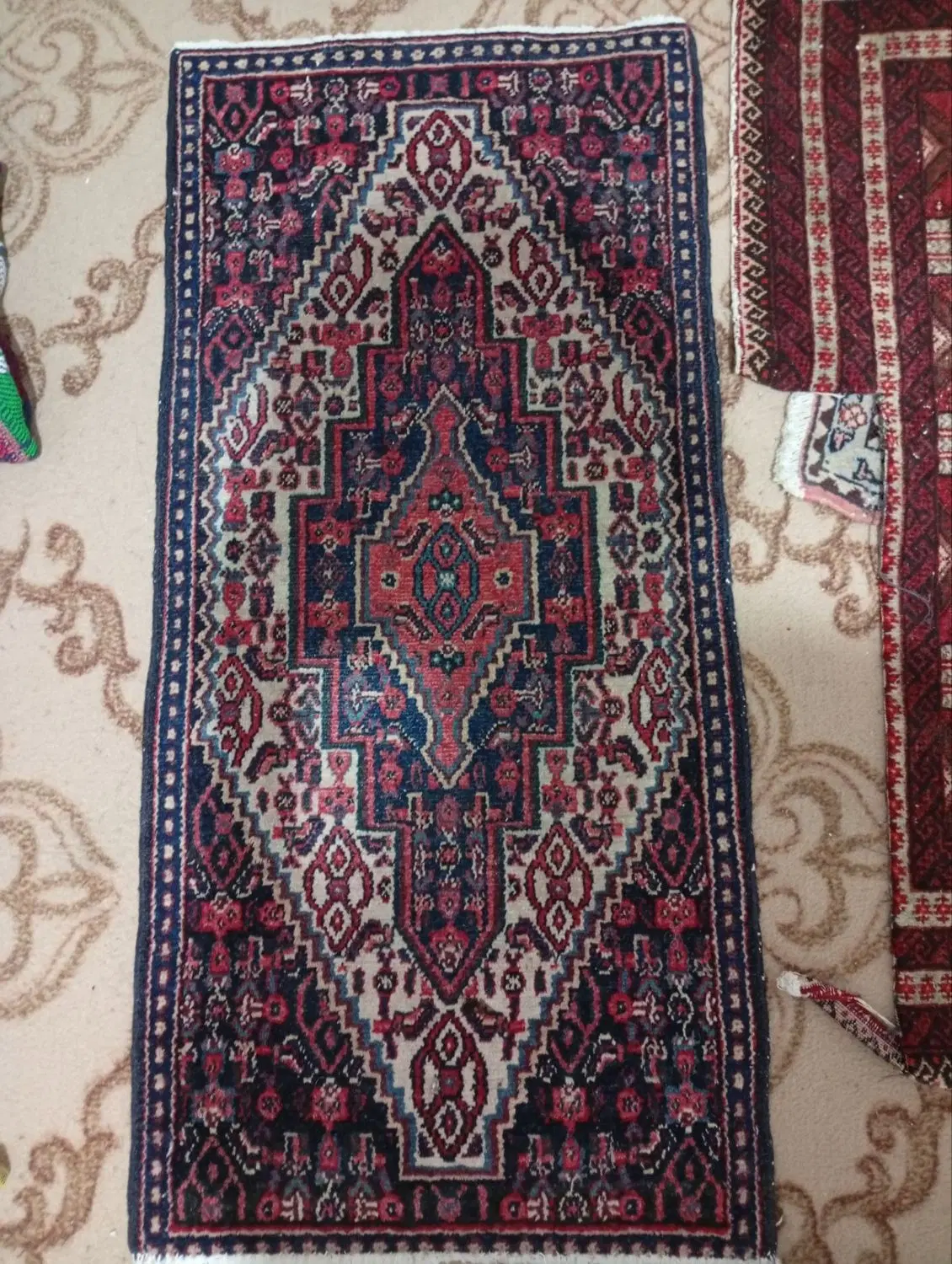 فرش|گلیم، جاجیم، گبه|همدان, |دیوار