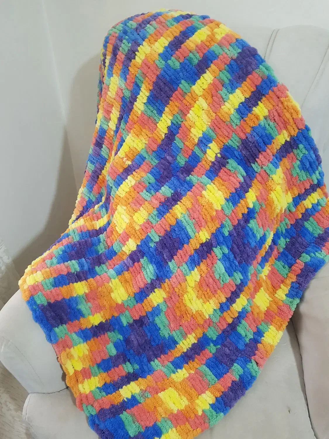 پتو پافی رنگین کمانی|رختخواب، بالش، پتو|قزوین, |دیوار