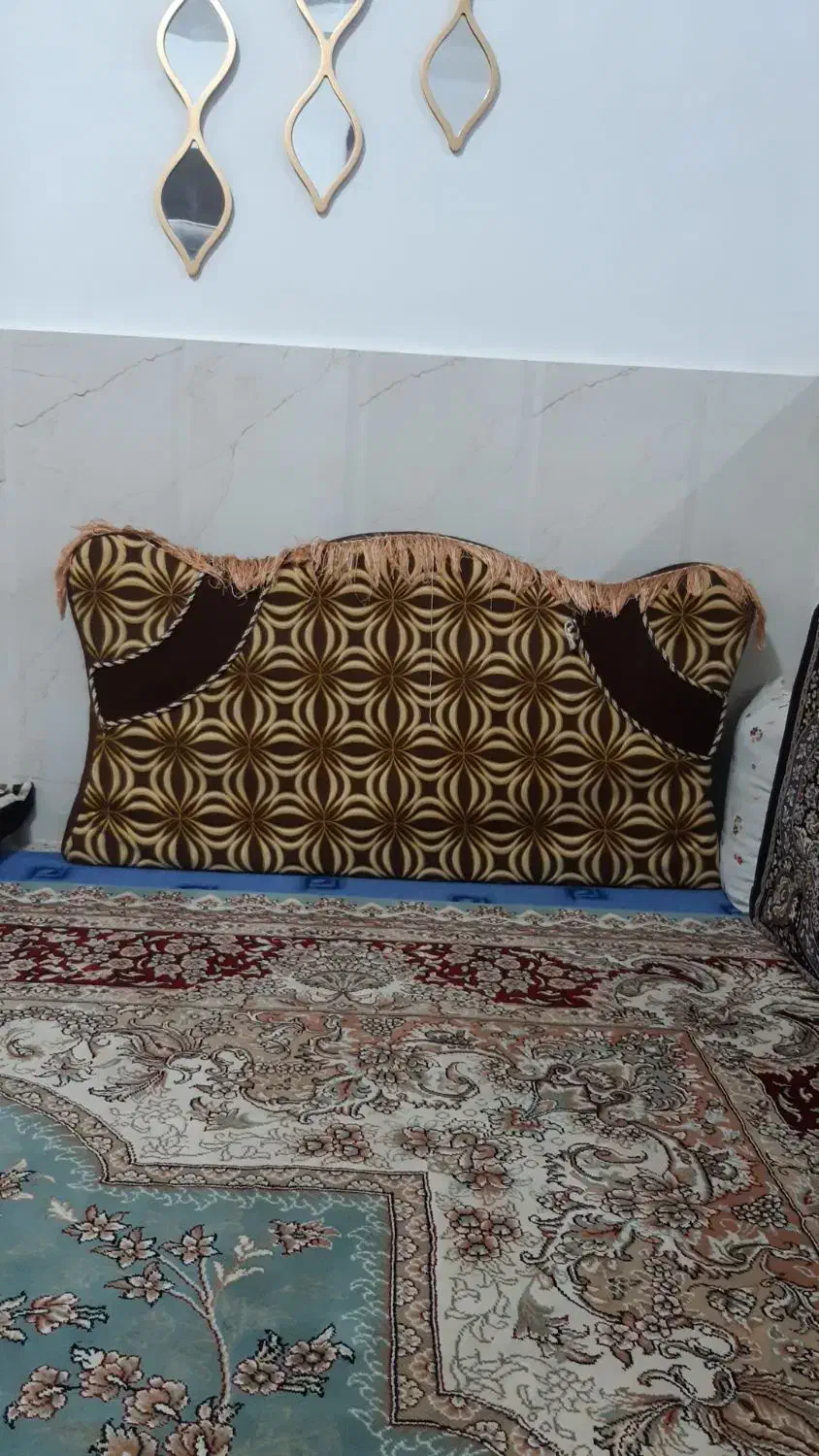 پشتی تمیز|پشتی|خمینی‌شهر, |دیوار