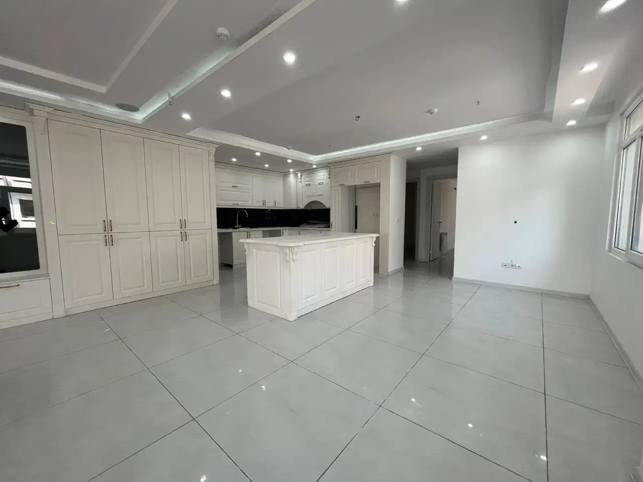 ۱۷۰ متر ۳خواب طبقات میانی معاوضه با واحد ریز متراژ|فروش آپارتمان|اهواز, زیتون کارمندی|دیوار