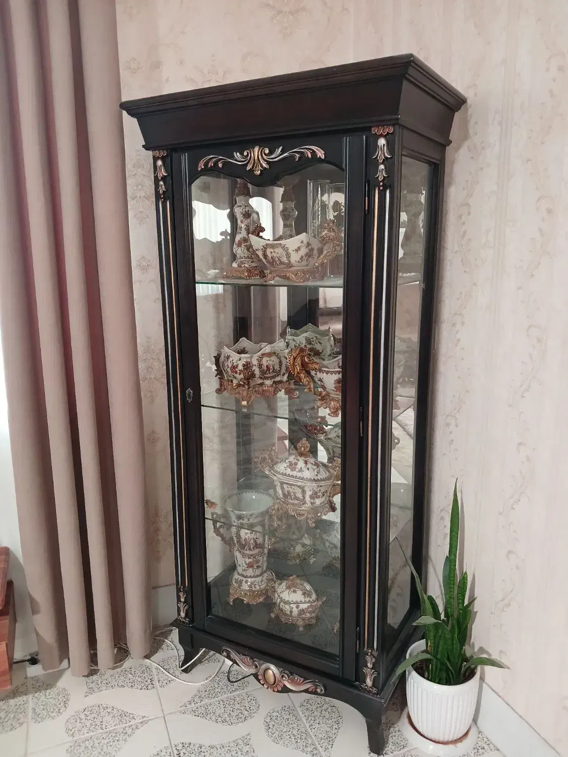 بوفه در حد نو|بوفه، ویترین، کنسول|الیگودرز, |دیوار