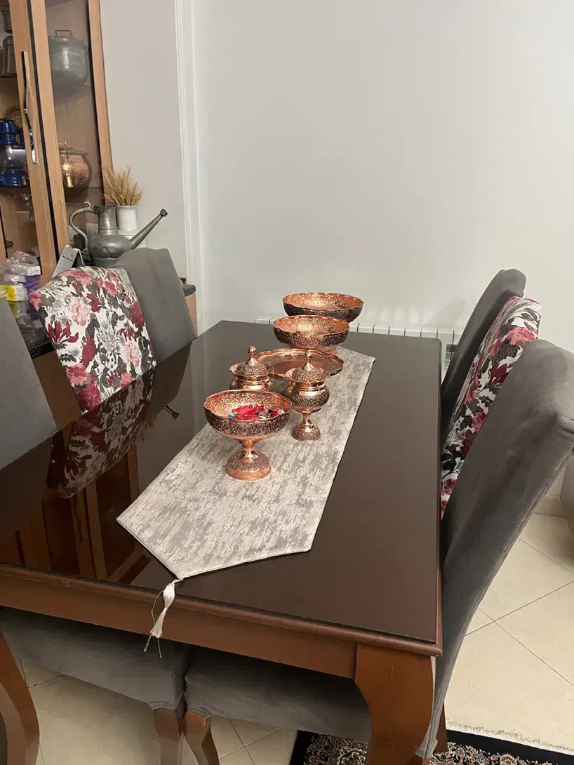 سرویس مبلمان ۷ نفره با ناهار خوری ۶ نفره سالم|مبلمان خانگی و میز عسلی|تهران, زرکش|دیوار